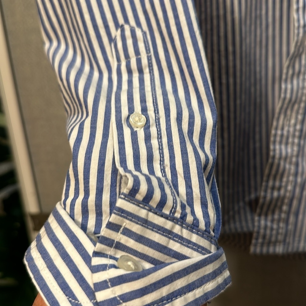 Free Assembly Blue and White striped long sleeve button Size S (unisex style) - Picture 5 of 9